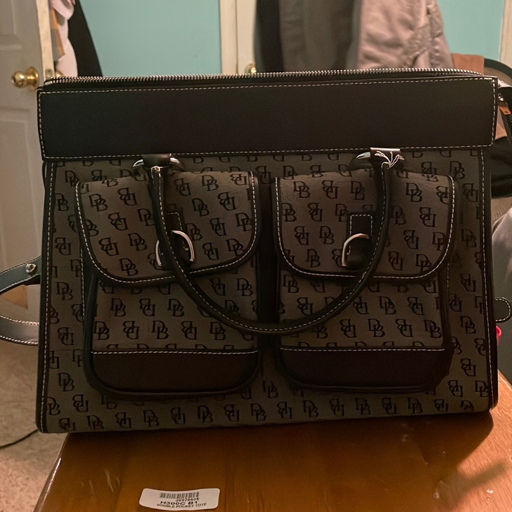 Dooney & Bourke double pocket tote purse
